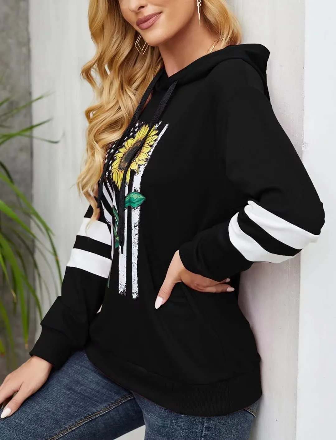 TICTICMIMI Women Sunflower Print Sweatshirts Color Block Long Sleeve Hoodies Lightweight Drawstring Pullover Tops