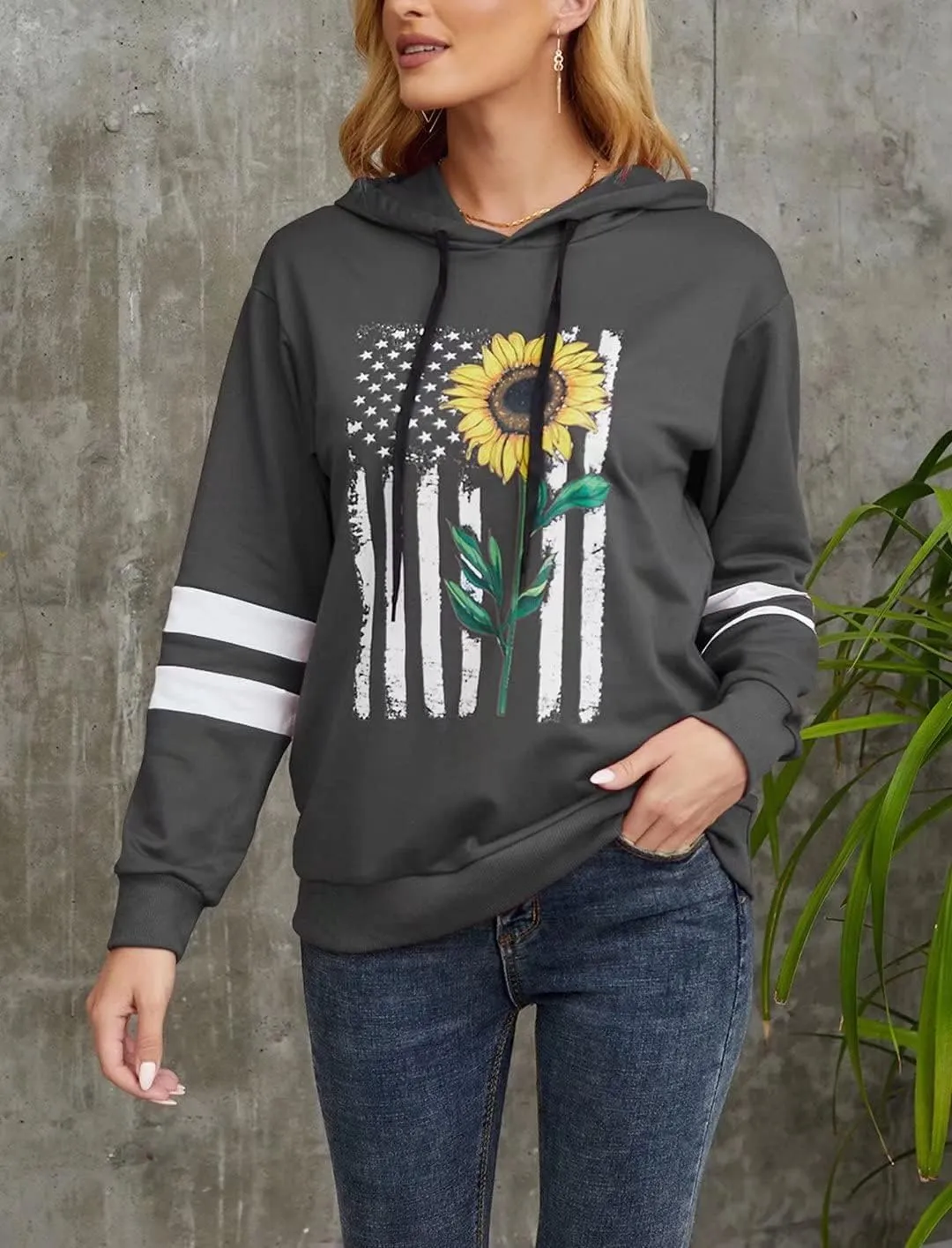 TICTICMIMI Women Sunflower Print Sweatshirts Color Block Long Sleeve Hoodies Lightweight Drawstring Pullover Tops